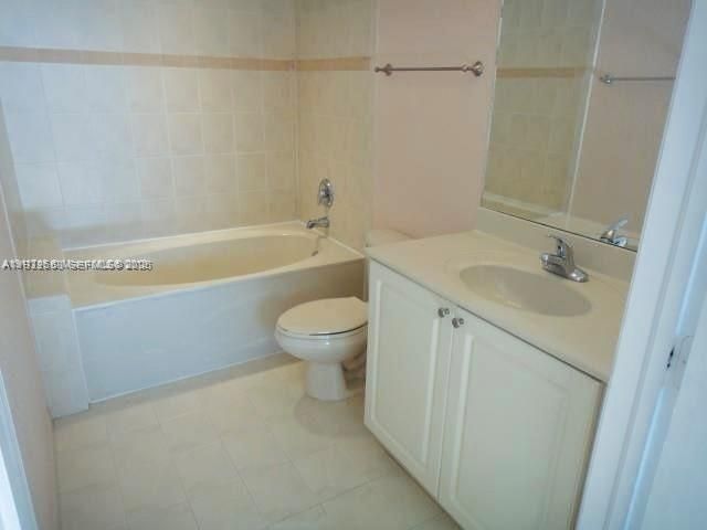 20950 SW 87th Ave 203, Cutler Bay, FL 33189