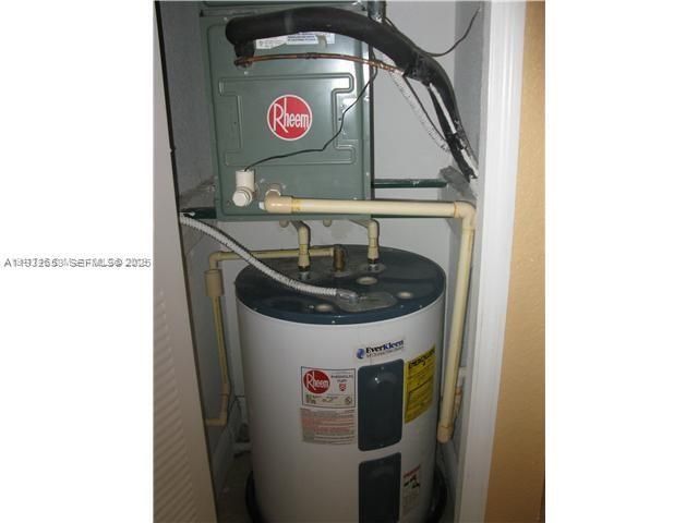 20950 SW 87th Ave 203, Cutler Bay, FL 33189