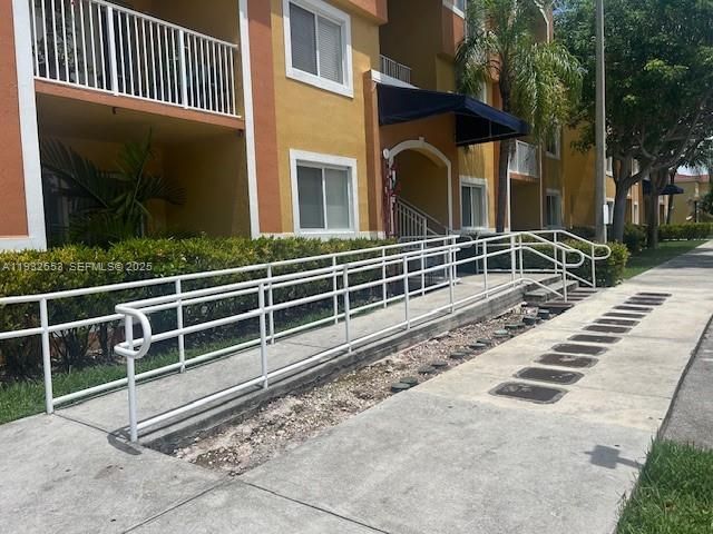 20950 SW 87th Ave 203, Cutler Bay, FL 33189