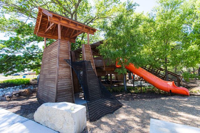 1821 Summer Aura, Mesquite, TX 75181