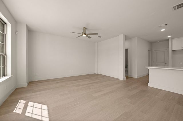1821 Summer Aura, Mesquite, TX 75181