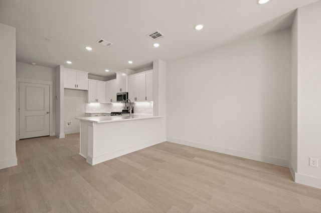 1821 Summer Aura, Mesquite, TX 75181