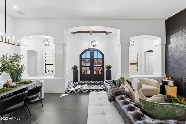 18190 W SANTA ALBERTA Lane, Goodyear, AZ 85338