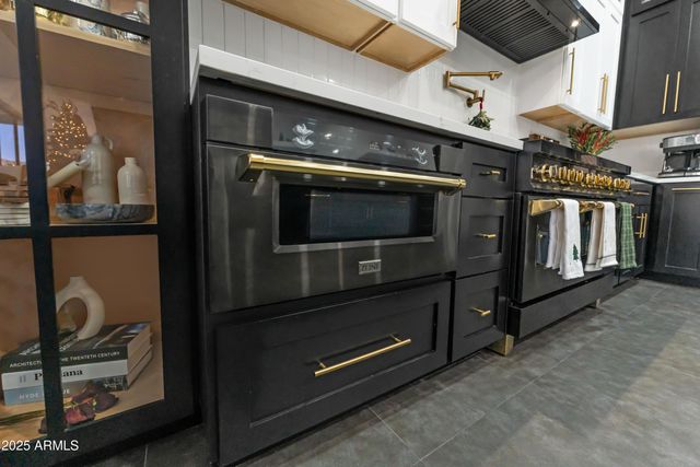 18190 W SANTA ALBERTA Lane, Goodyear, AZ 85338