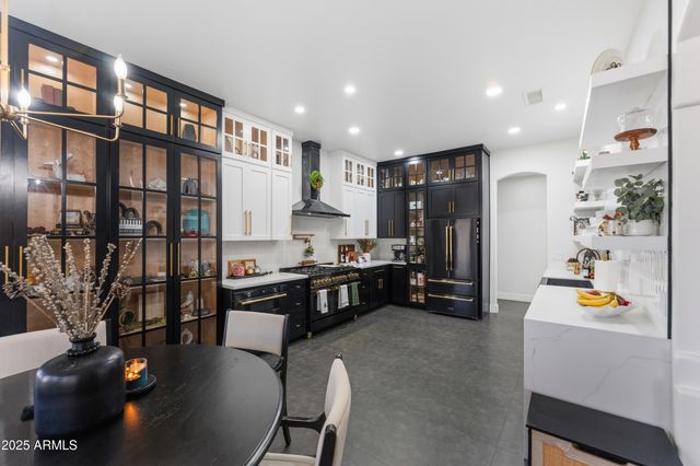 18190 W SANTA ALBERTA Lane, Goodyear, AZ 85338