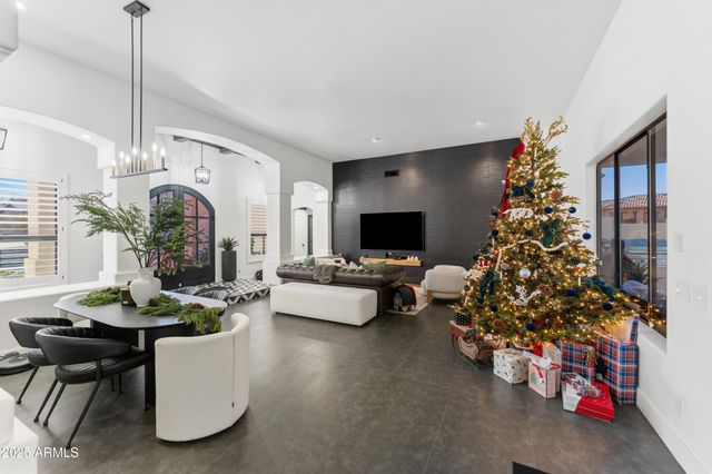 18190 W SANTA ALBERTA Lane, Goodyear, AZ 85338