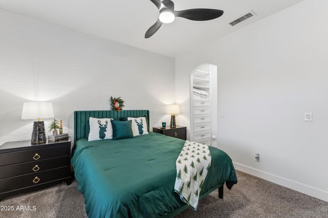 18190 W SANTA ALBERTA Lane, Goodyear, AZ 85338