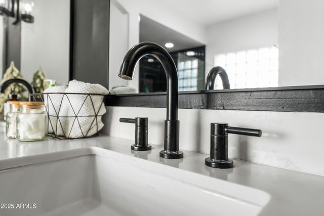 18190 W SANTA ALBERTA Lane, Goodyear, AZ 85338