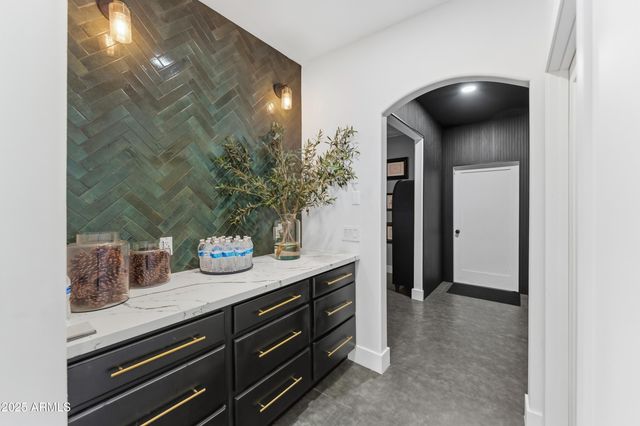 18190 W SANTA ALBERTA Lane, Goodyear, AZ 85338