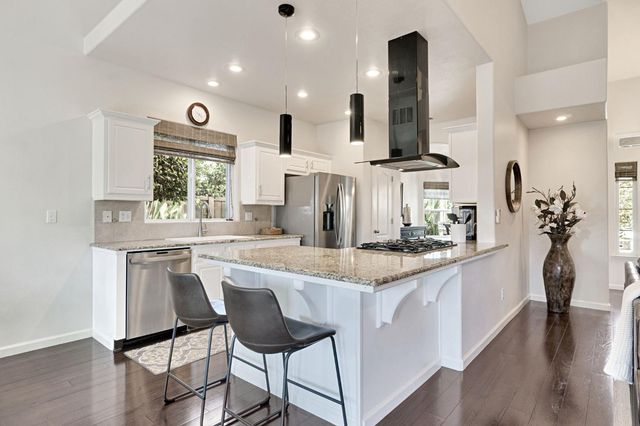 558 W Serena Avenue, Clovis, CA 93619