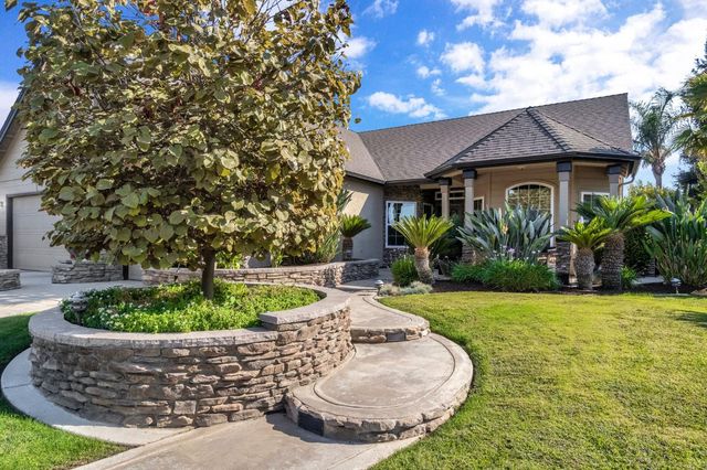 558 W Serena Avenue, Clovis, CA 93619