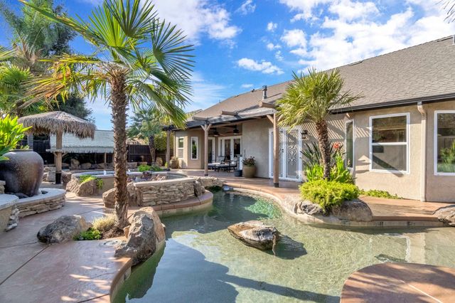 558 W Serena Avenue, Clovis, CA 93619