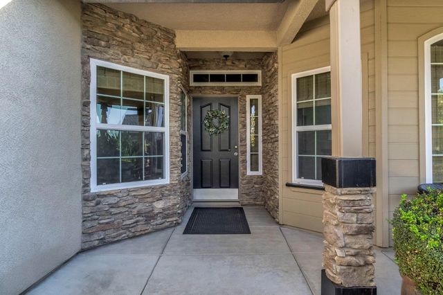 558 W Serena Avenue, Clovis, CA 93619
