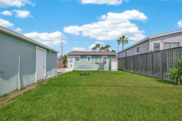 5721 Sylvia Drive, Galveston, TX 77551