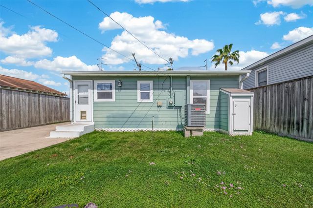 5721 Sylvia Drive, Galveston, TX 77551