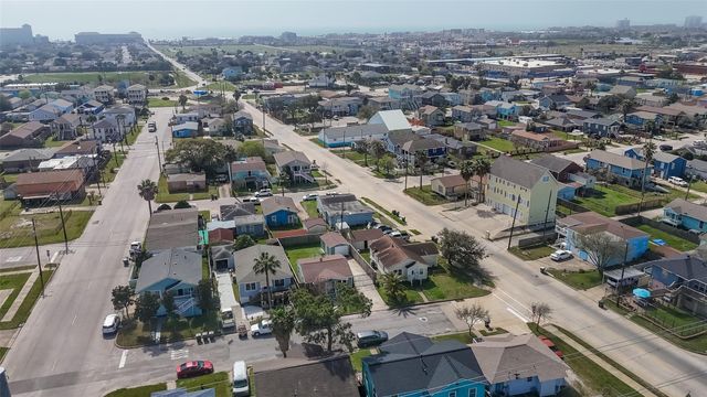 5721 Sylvia Drive, Galveston, TX 77551