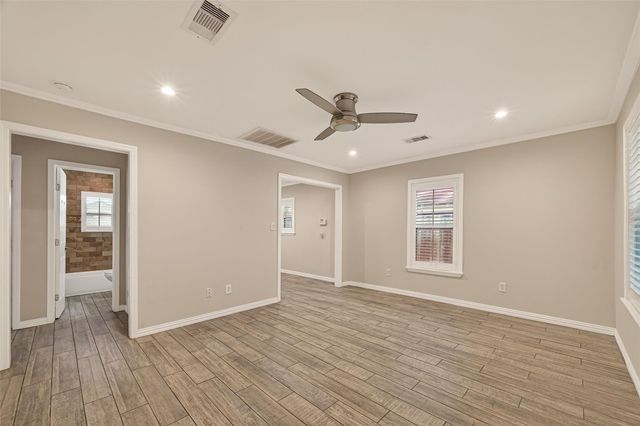 5721 Sylvia Drive, Galveston, TX 77551