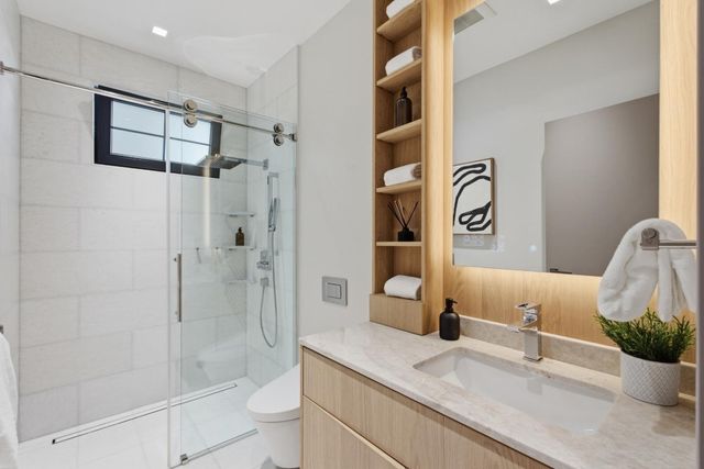137 Oakview Drive, San Carlos, CA 94070