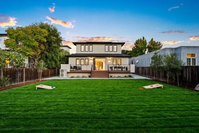137 Oakview Drive, San Carlos, CA 94070