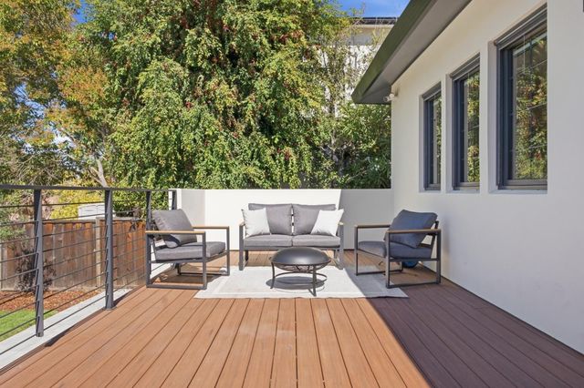 137 Oakview Drive, San Carlos, CA 94070