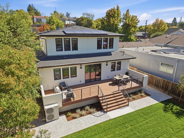 137 Oakview Drive, San Carlos, CA 94070