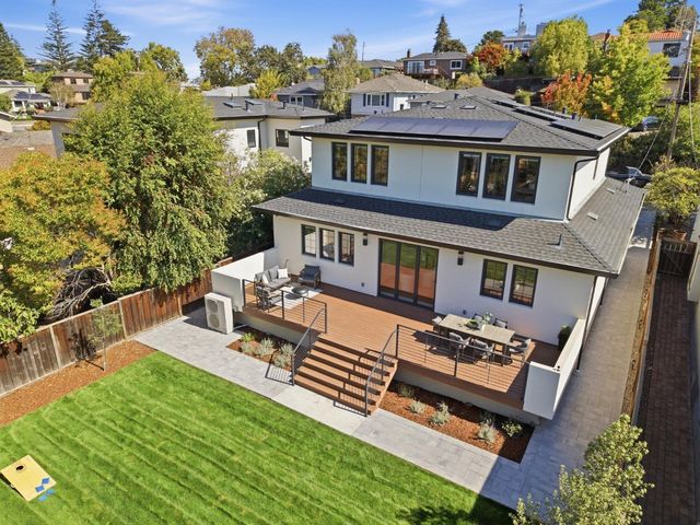 137 Oakview Drive, San Carlos, CA 94070