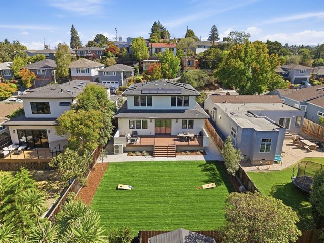 137 Oakview Drive, San Carlos, CA 94070