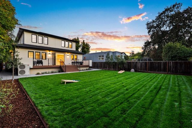137 Oakview Drive, San Carlos, CA 94070