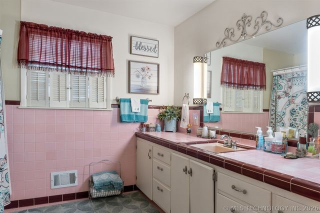 1248 Waco, Durant, OK 74701