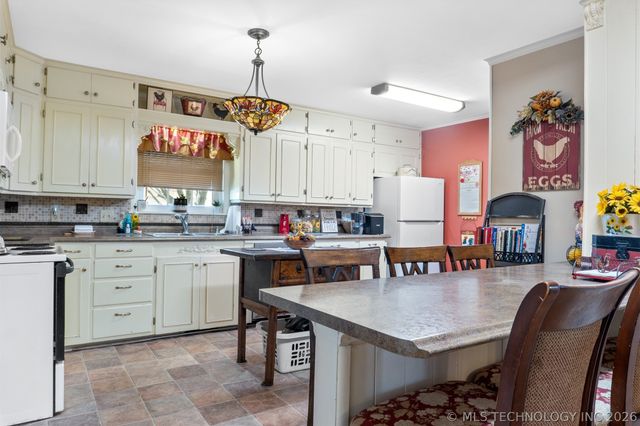 1248 Waco, Durant, OK 74701