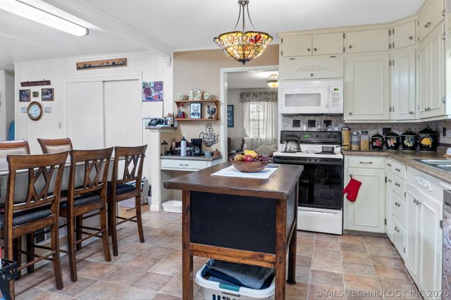 1248 Waco, Durant, OK 74701