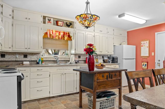 1248 Waco, Durant, OK 74701