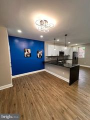 5627 CEDAR AVE, Philadelphia, PA 19143