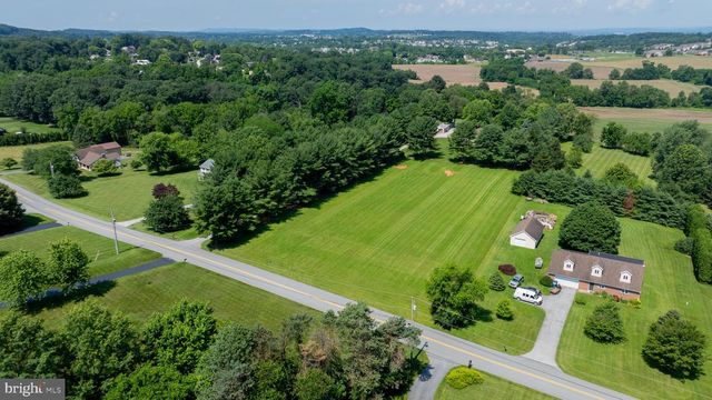 445 ST. MICHAELS MODEL STEINFELT RD, Red Lion, PA 17356
