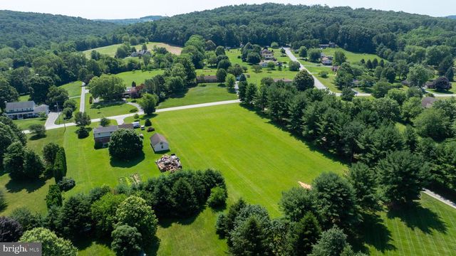 445 ST. MICHAELS MODEL STEINFELT RD, Red Lion, PA 17356