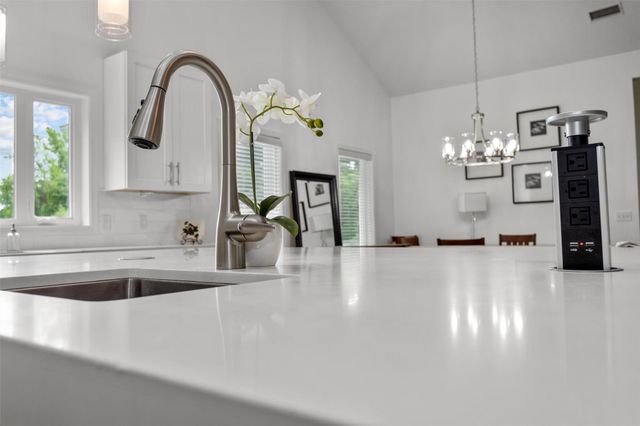 207 W Neyland, Colmesneil, TX 75938