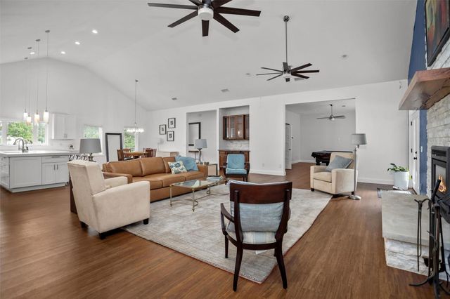 207 W Neyland, Colmesneil, TX 75938