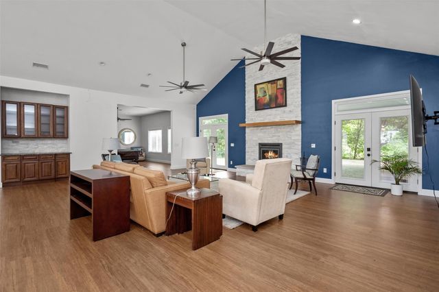 207 W Neyland, Colmesneil, TX 75938