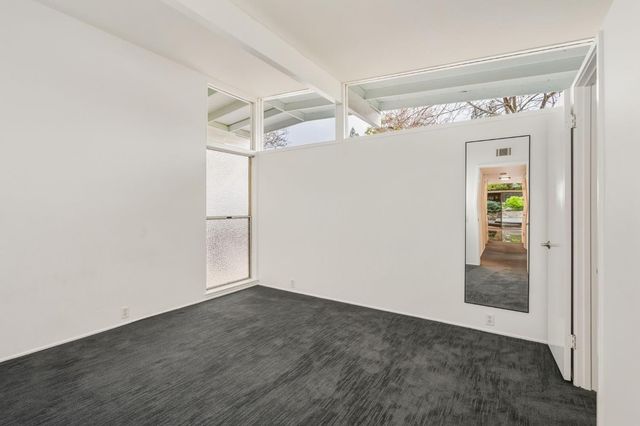 5229 S Overbrook Way, Sacramento, CA 95841