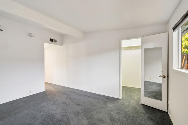 5229 S Overbrook Way, Sacramento, CA 95841