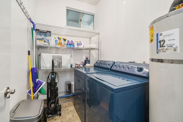 5229 S Overbrook Way, Sacramento, CA 95841