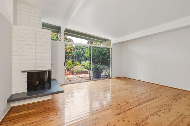 5229 S Overbrook Way, Sacramento, CA 95841