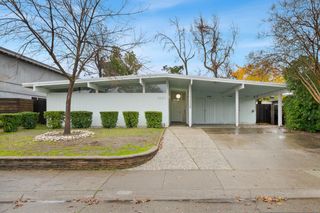 5229 S Overbrook Way, Sacramento, CA 95841