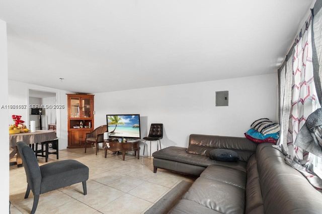 1150 SW 24th Avenue, Fort Lauderdale, FL 33312