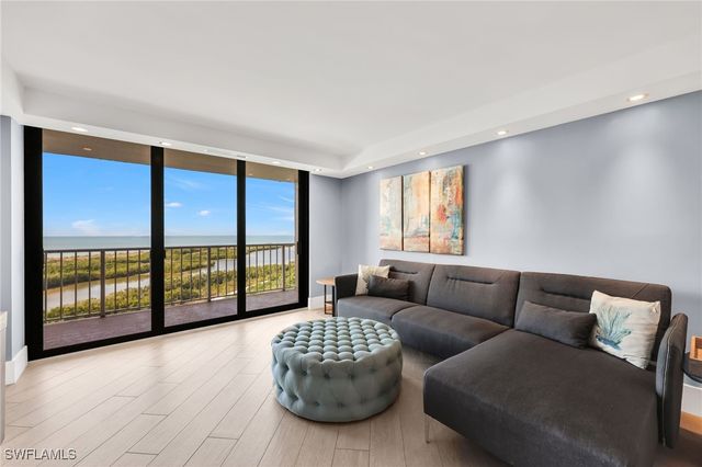 380 Seaview CT 11202, Marco Island, FL 34145