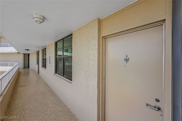 380 Seaview CT 11202, Marco Island, FL 34145