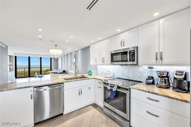 380 Seaview CT 11202, Marco Island, FL 34145