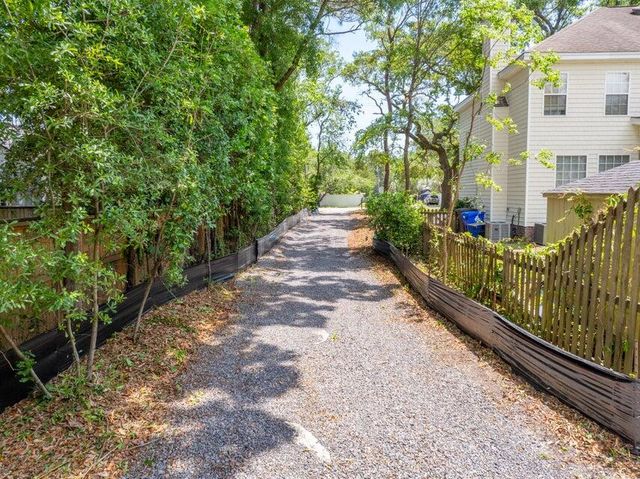 948 Mccants Drive, Mount Pleasant, SC 29464