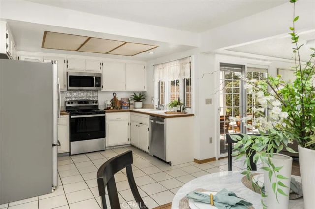 2005 W West Wind, Santa Ana, CA 92704