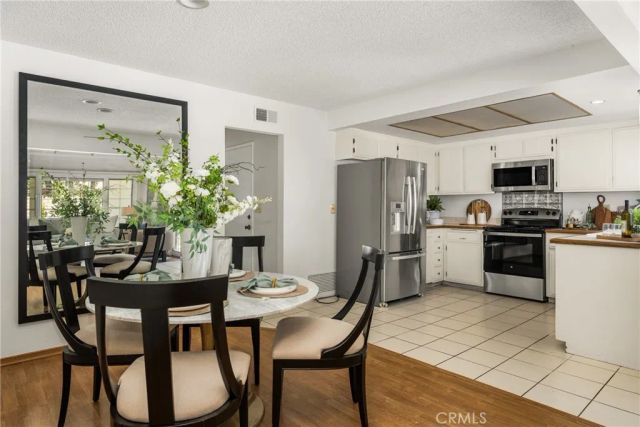 2005 W West Wind, Santa Ana, CA 92704